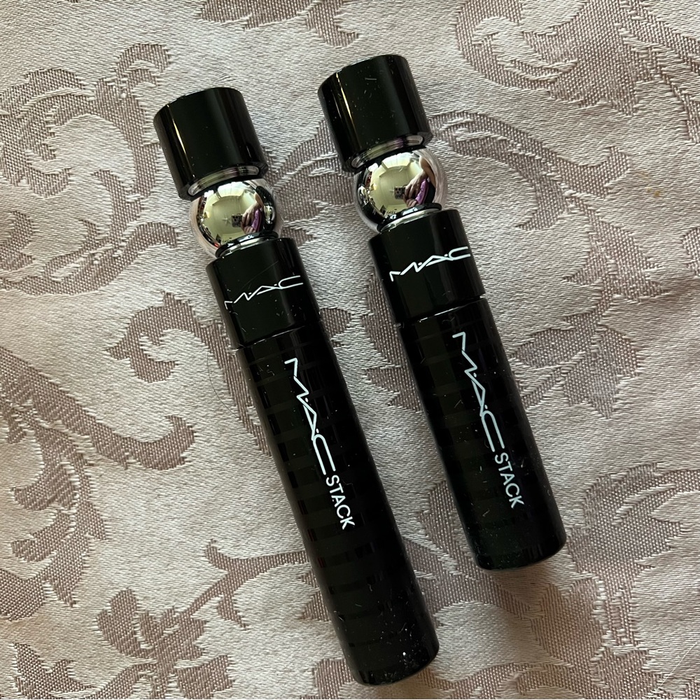 MAC Stack Mascara Bundle - Picture 3 of 3